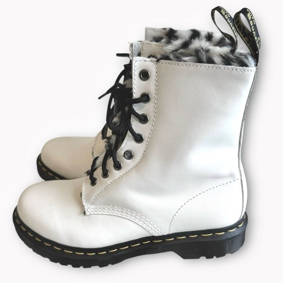 New! Dr Martens 1460 White Serena Fur Lined Boots Size 8 - Picture 8 of 8
